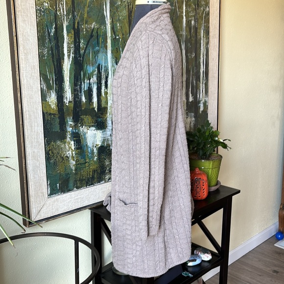 Leo & Nicole Tan Cardigan Sweater - Picture 4 of 8
